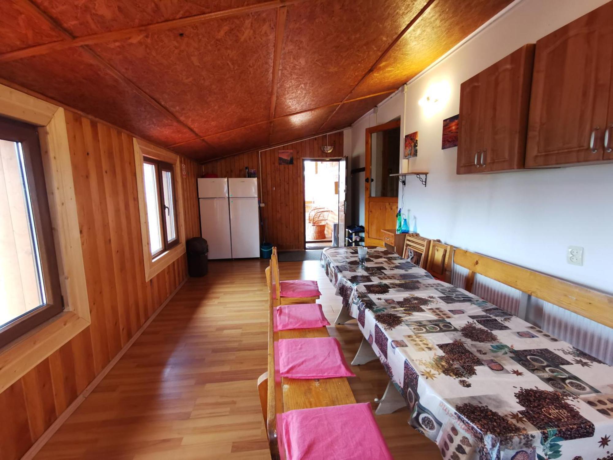Nona Highland Home Moieciu de Jos Bagian luar foto
