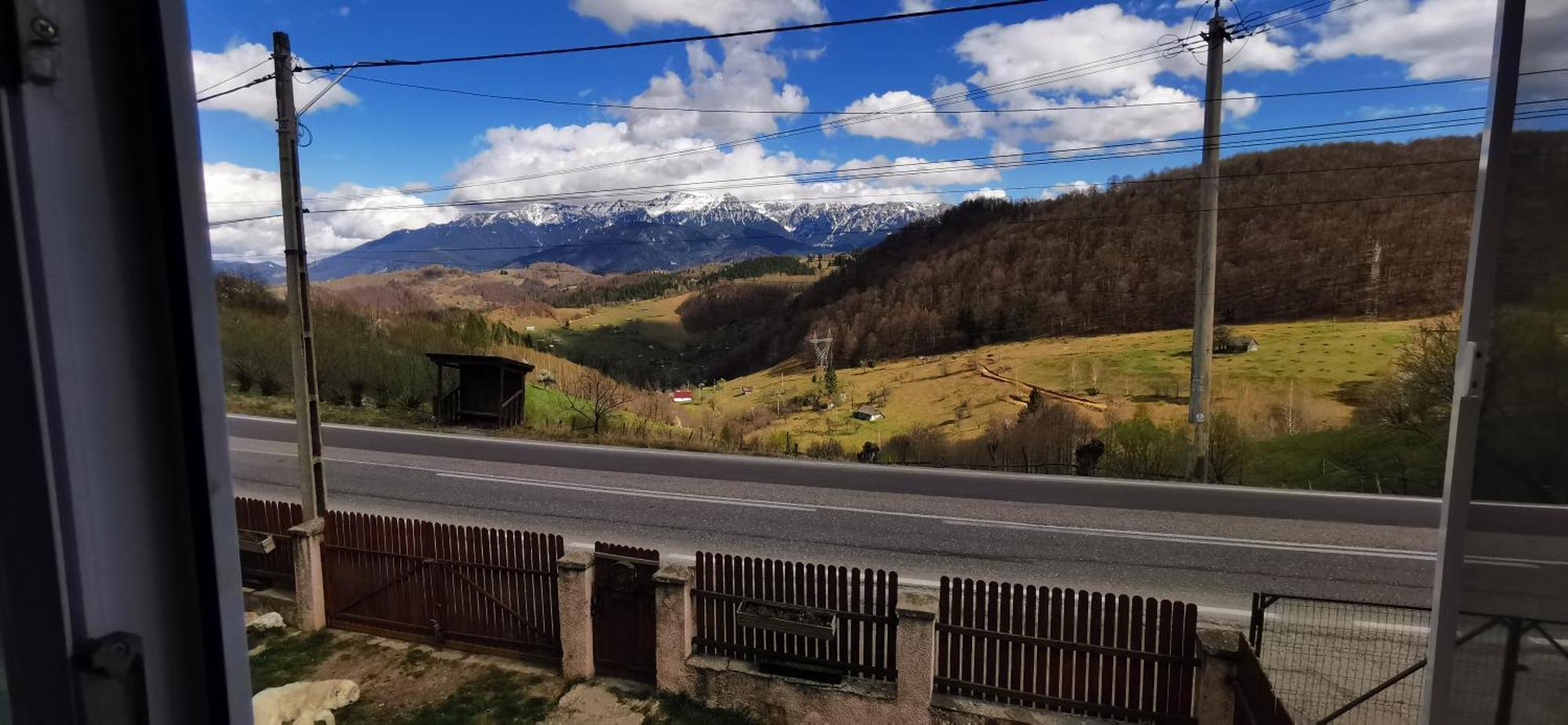 Nona Highland Home Moieciu de Jos Bagian luar foto