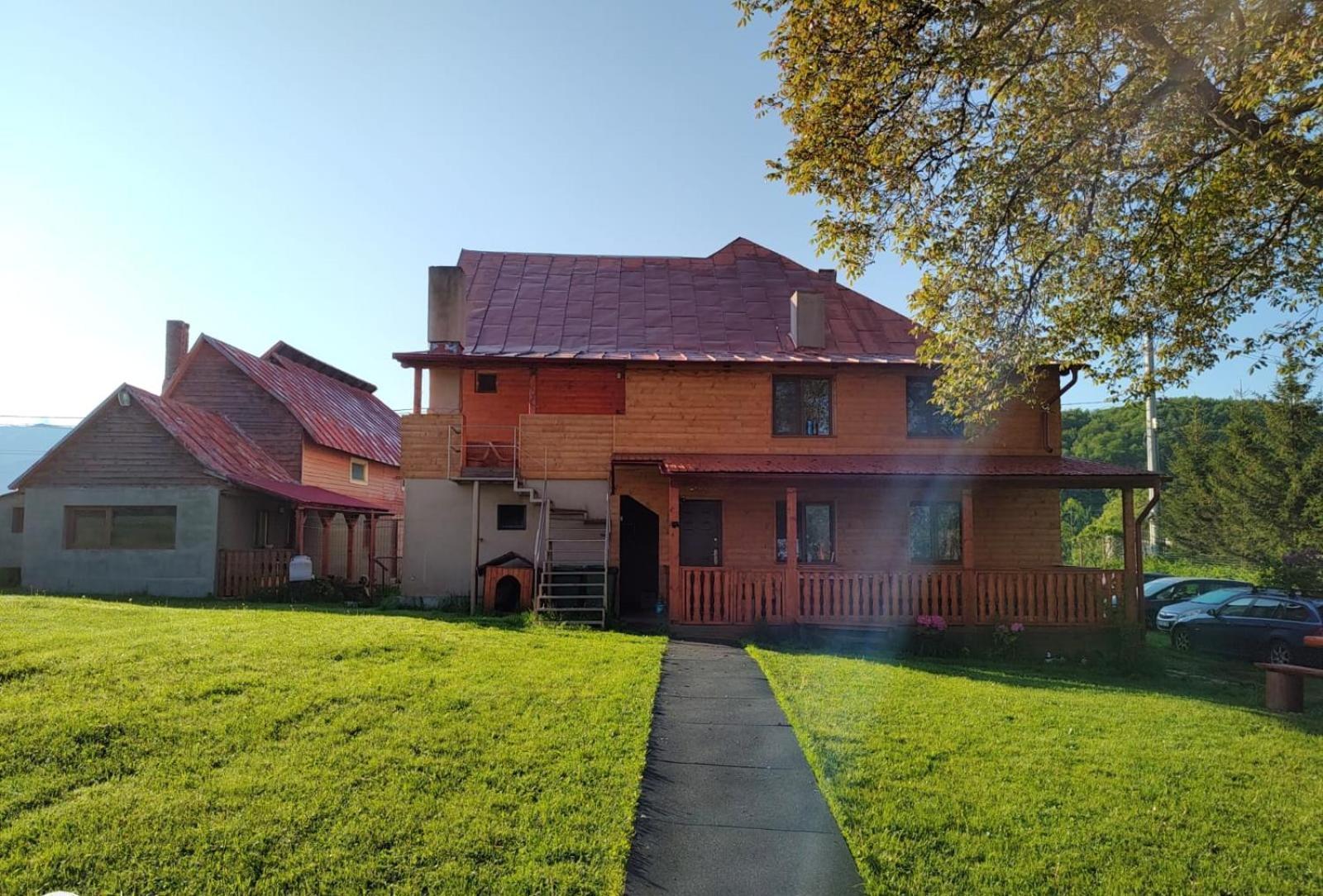 Nona Highland Home Moieciu de Jos Bagian luar foto