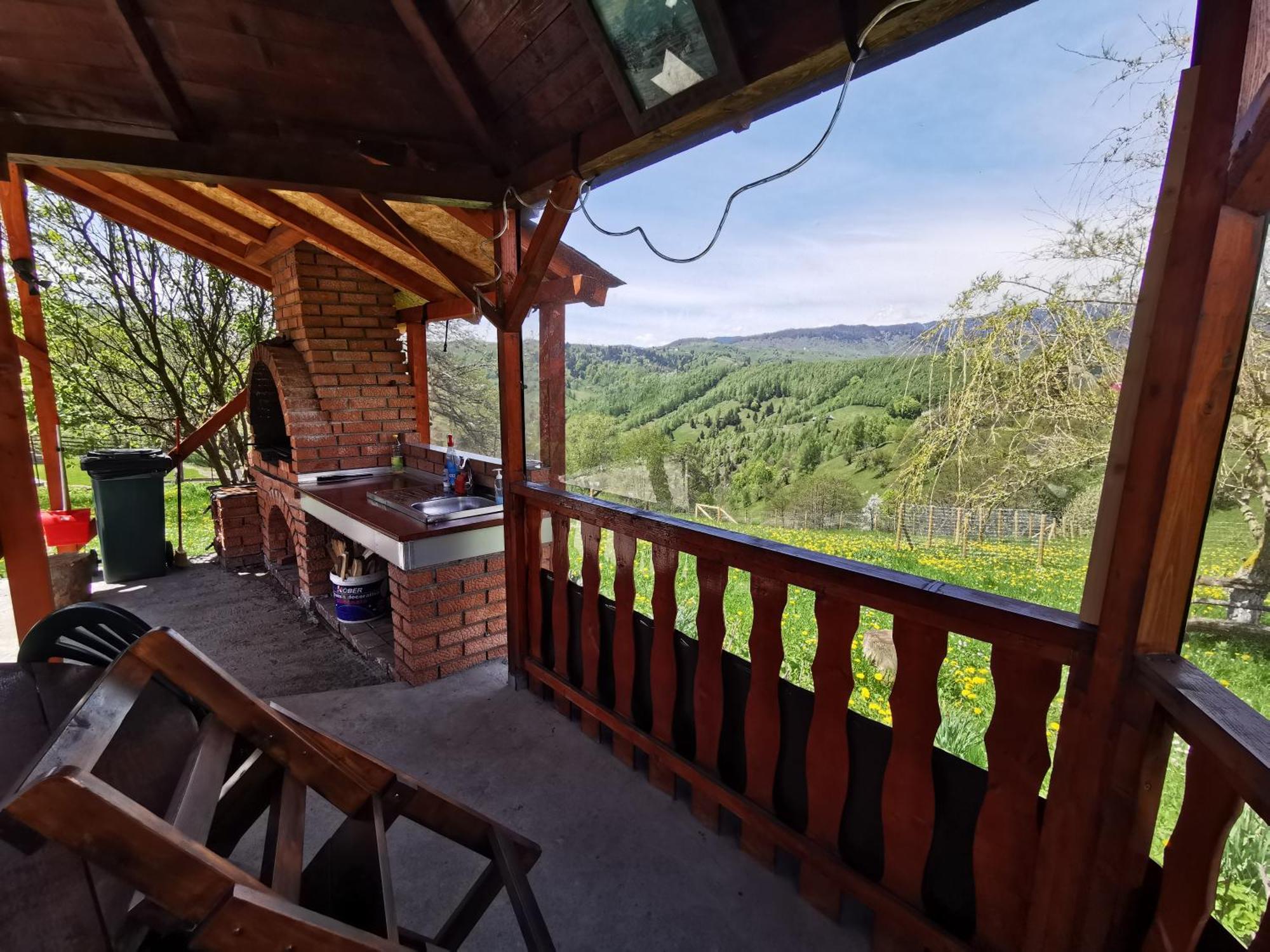 Nona Highland Home Moieciu de Jos Bagian luar foto